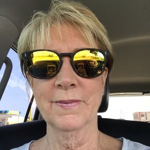 Meet your Posher, Pamela